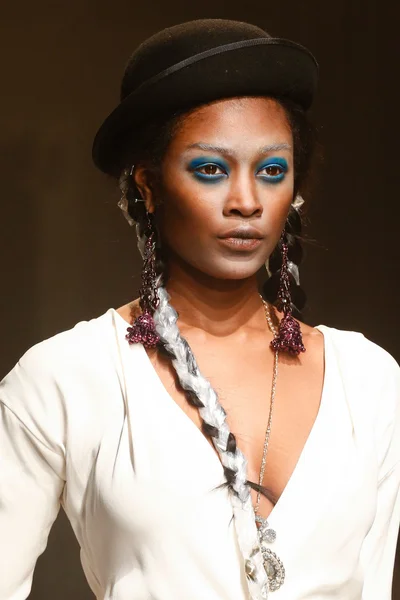 Look 12